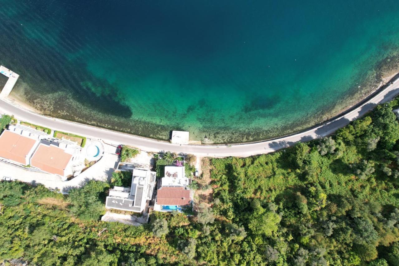 Penthouse Stoliv New Spa-Pool Villa Is Located 5M From The Sea, Exclusive Terrace,Private Jetty Wih Sunbeds, Pebble Beach, Secluded Location Total Area 375M2 At Your Disposal Kotor Extérieur photo