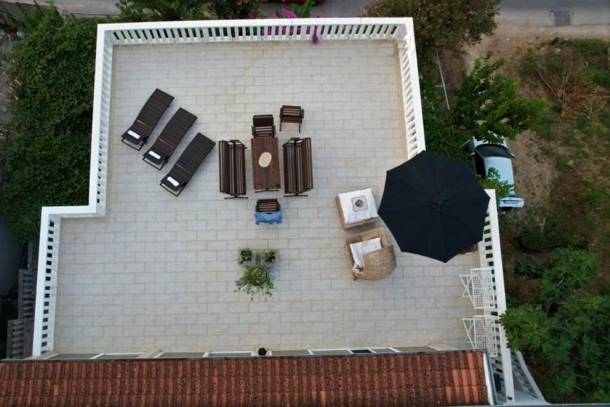 Penthouse Stoliv New Spa-Pool Villa Is Located 5M From The Sea, Exclusive Terrace,Private Jetty Wih Sunbeds, Pebble Beach, Secluded Location Total Area 375M2 At Your Disposal Kotor Extérieur photo