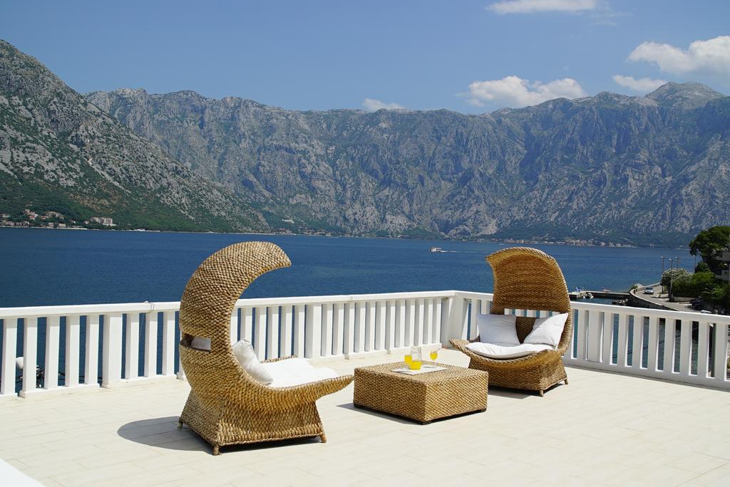 Penthouse Stoliv New Spa-Pool Villa Is Located 5M From The Sea, Exclusive Terrace,Private Jetty Wih Sunbeds, Pebble Beach, Secluded Location Total Area 375M2 At Your Disposal Kotor Extérieur photo